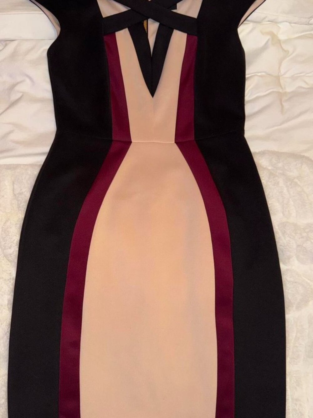 Jax black with pink and maroon dress. Gold zipper on back. Size 4 🖤💜🤍❤️